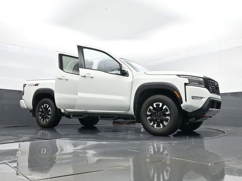 Used 2024 Nissan Frontier PRO-4X w/ Off-Road Protection Package AWD/4WD image 29