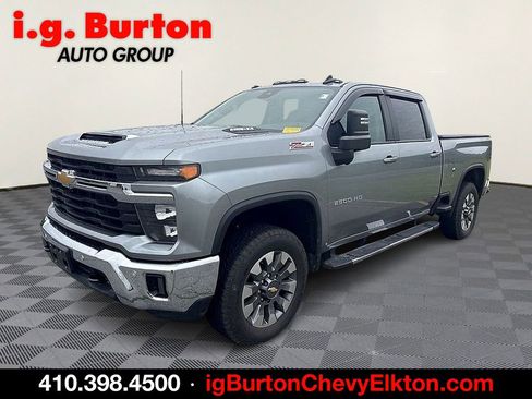 Used 2025 Chevrolet Silverado 2500 LT w/ Safety Package AWD/4WD image 4