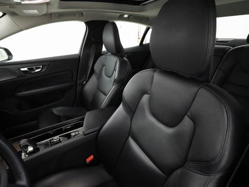 Used 2024 Volvo S60 B5 Plus image 11