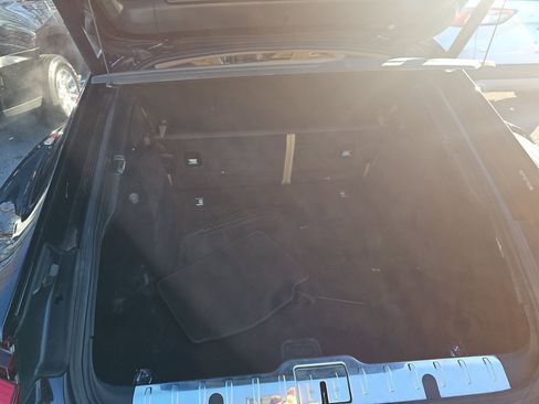 Used 2018 Porsche Panamera 4 image 9