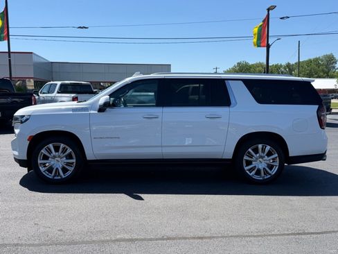 Used 2021 Chevrolet Suburban High Country AWD/4WD image 5