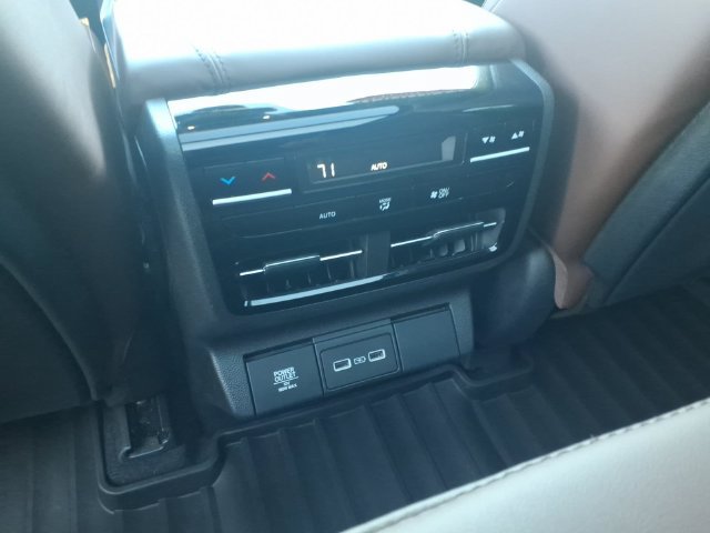 Used 2024 Acura MDX w/ Technology Package FWD image 10