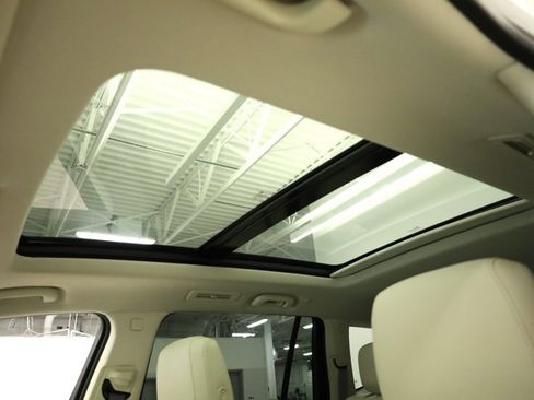 Used 2023 Cadillac XT6 Premium Luxury w/ Technology Package image 31