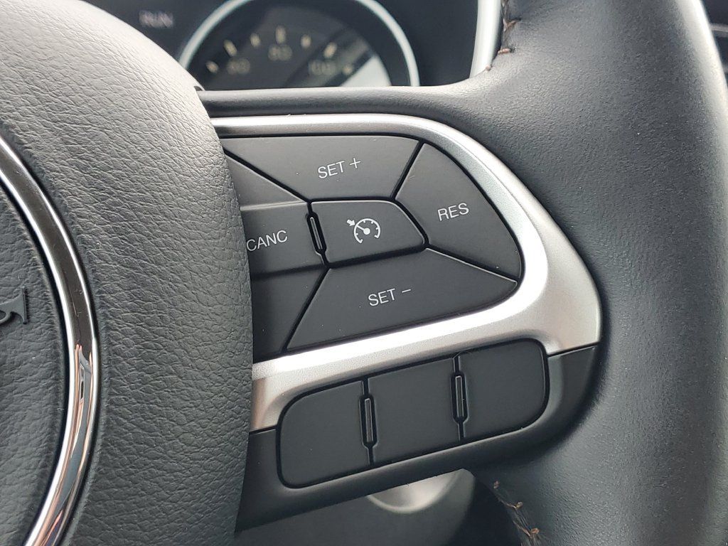 Used 2018 Jeep Compass Limited w/ Navigation Group AWD/4WD image 21