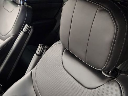 New 2026 Land Rover Range Rover Sport SE AWD/4WD image 15