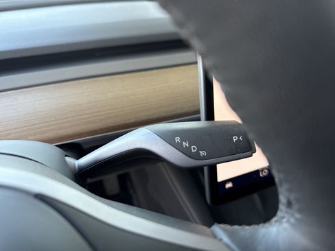 Used 2023 Tesla Model 3 Standard Range RWD image 5