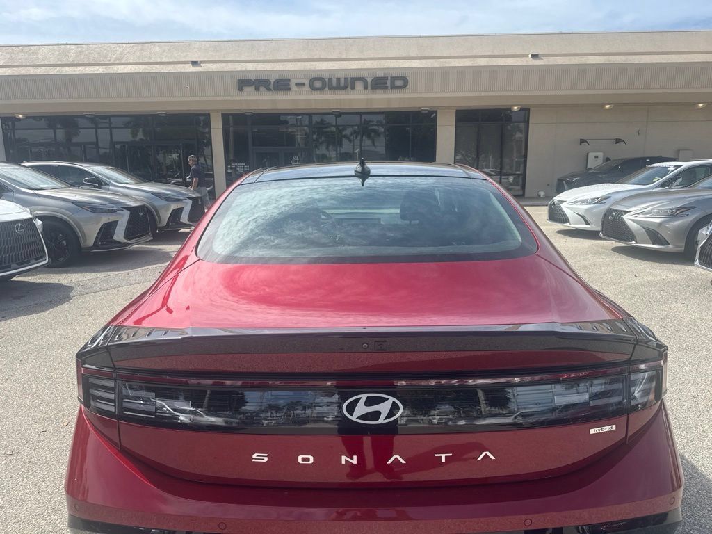 Used 2024 Hyundai Sonata Limited FWD image 5