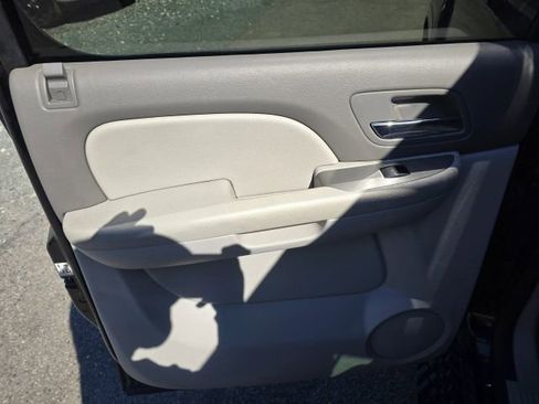 Used 2012 Chevrolet Avalanche LT w/ Suspension Package, Off-Road image 18