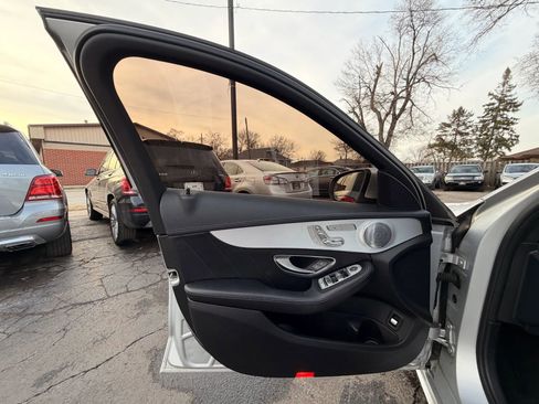 Used 2015 Mercedes-Benz C 300 4MATIC Sedan image 11
