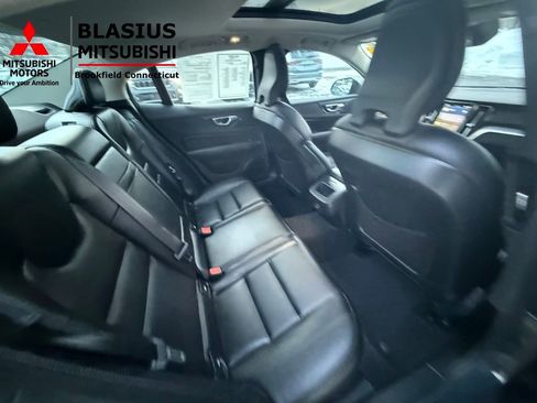 Used 2025 Volvo S60 B5 Core image 34