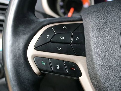 Used 2018 Jeep Cherokee High Altitude AWD/4WD image 15