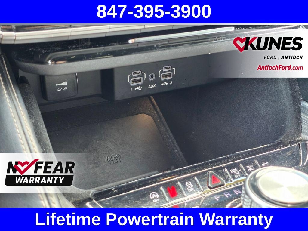 Used 2024 Jeep Wagoneer L Series II AWD/4WD image 54