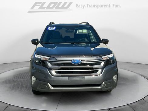 Used 2025 Subaru Forester Premium image 3