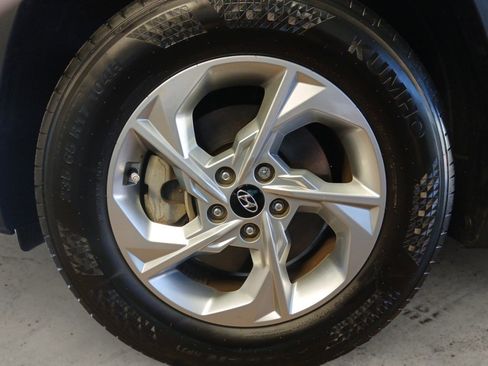 Used 2023 Hyundai Tucson SE image 14