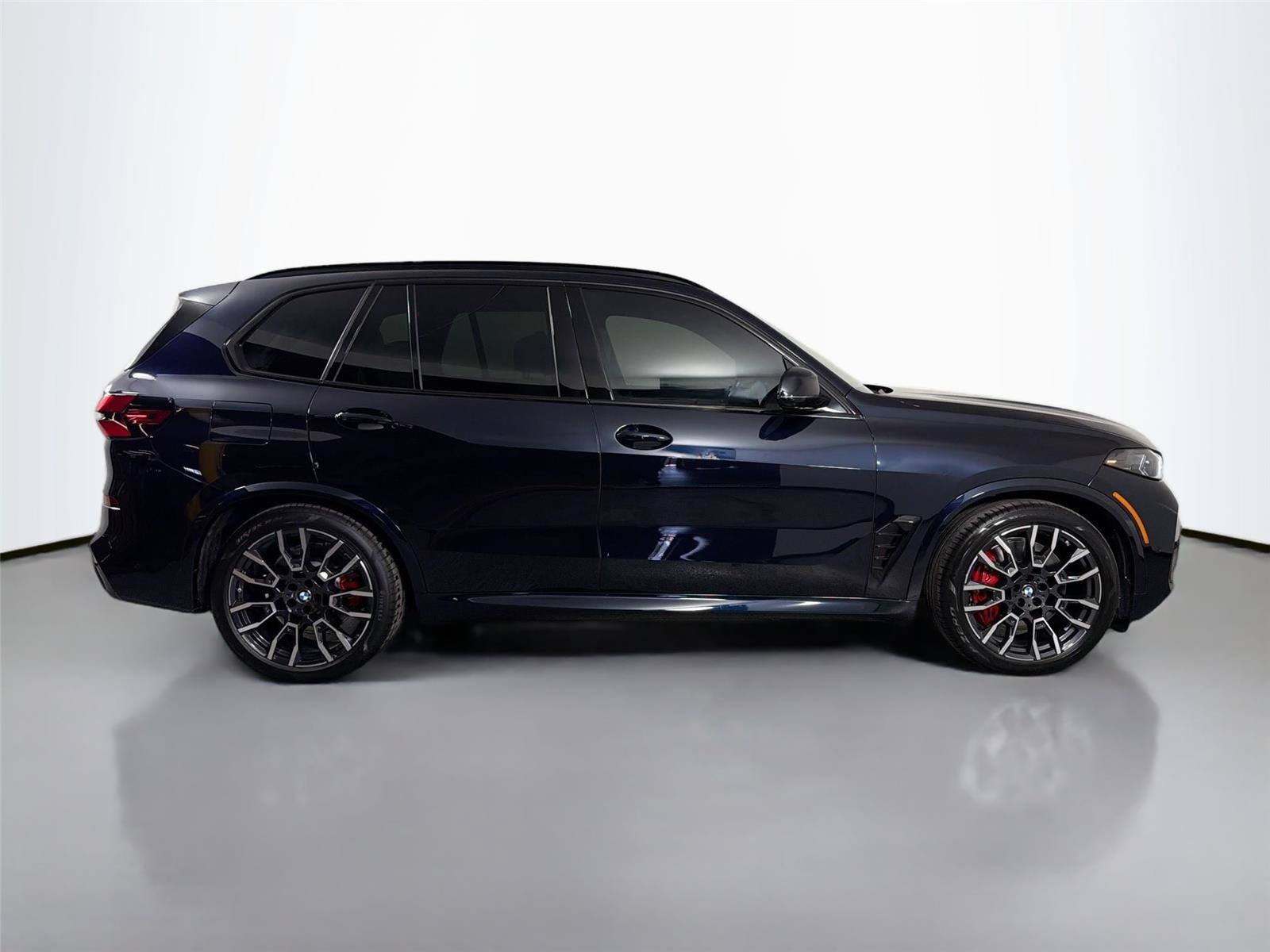 New 2026 BMW X5 xDrive50e w/ M Sport Package AWD/4WD image 4