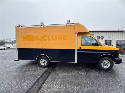 Used 2016 GMC Savana 3500 image 1