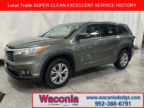 Used 2015 Toyota Highlander XLE AWD/4WD image 1