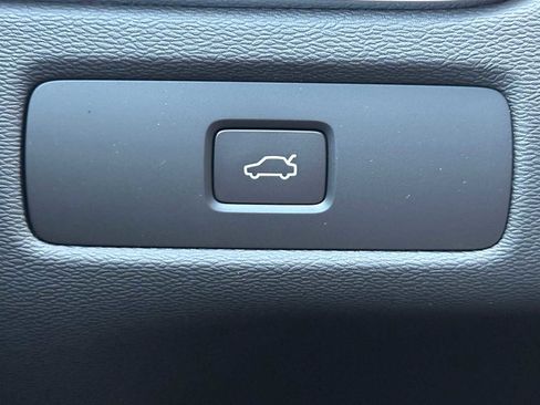 New 2026 Volvo XC60 B5 Ultra w/ Climate Package image 34