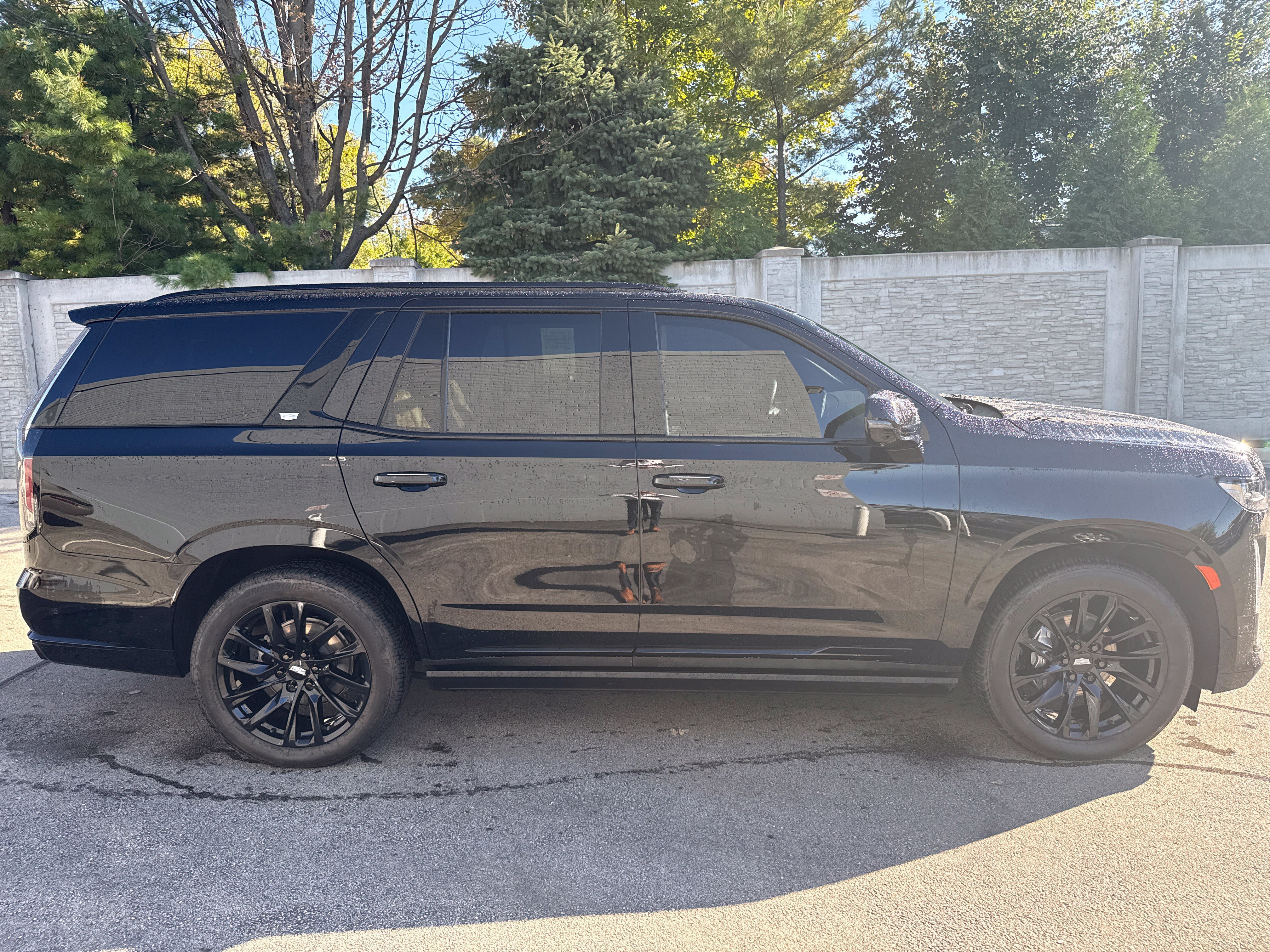 Used 2023 Cadillac Escalade Sport w/ LPO, ONYX Package AWD/4WD image 6