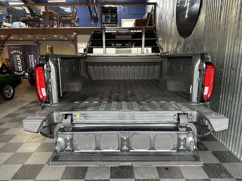 Used 2021 GMC Sierra 3500 Denali w/ Denali Ultimate Package image 9