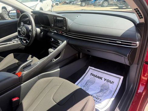 Certified 2023 Hyundai Elantra SEL FWD image 20