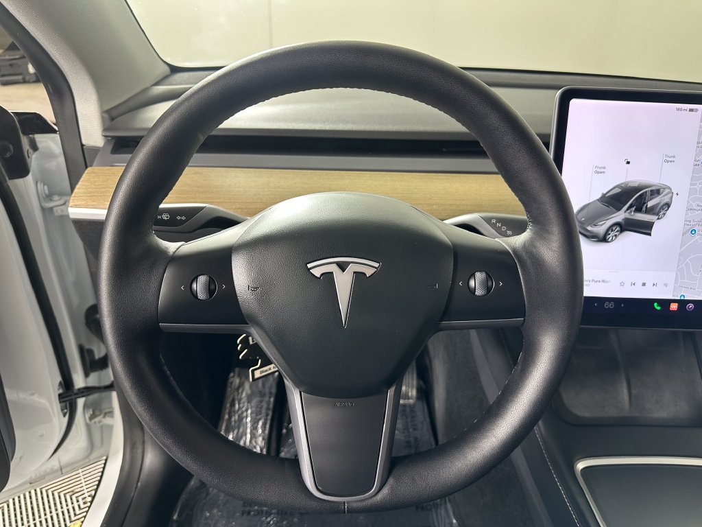 Used 2022 Tesla Model Y Long Range AWD/4WD image 21