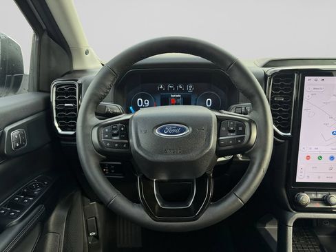 Used 2024 Ford Ranger Lariat w/ Advanced Towing Package AWD/4WD image 11