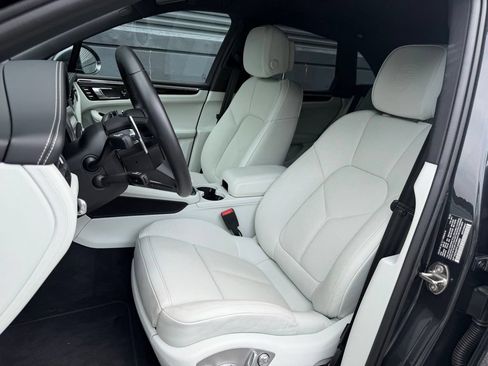 Certified 2026 Porsche Macan S AWD/4WD image 16