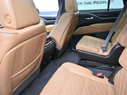 Used 2021 Cadillac Escalade Sport w/ Driver Assist Tech Package image 25