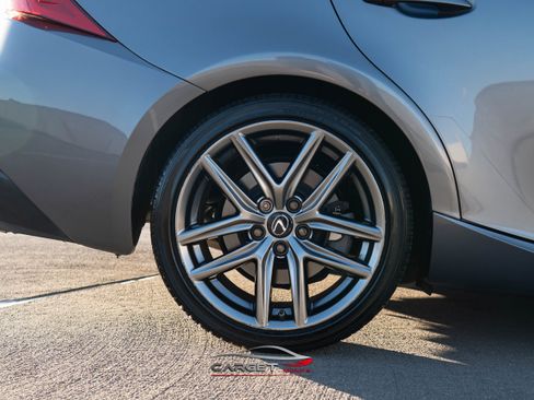 Used 2020 Lexus IS 300 F Sport w/ F Sport Package image 11