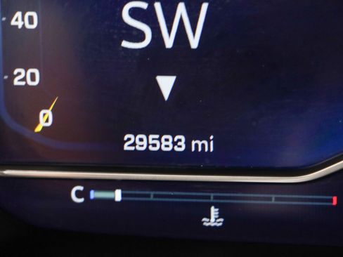 Used 2023 Chevrolet Tahoe Z71 w/ Luxury Package image 17