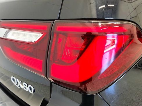 Used 2024 INFINITI QX80 Sensory w/ Cargo Package AWD/4WD image 34