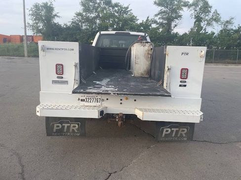 Used 2022 Ford F550 4x4 Crew Cab Super Duty image 5