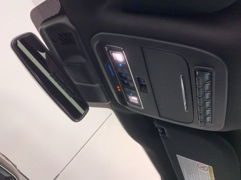 Used 2024 Ford F350 Platinum image 27