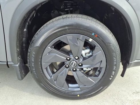 New 2026 Nissan Rogue SV FWD image 5