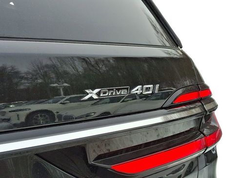 New 2026 BMW X7 xDrive40i w/ Premium Package image 13