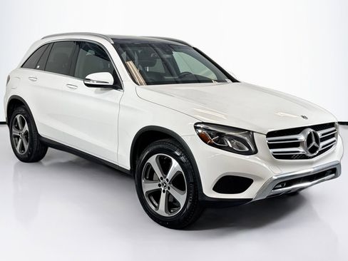 Used 2019 Mercedes-Benz GLC 300 image 3