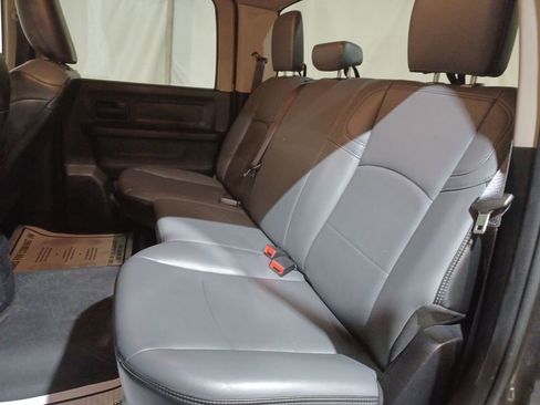 Used 2020 RAM 2500 Tradesman w/ Chrome Appearance Group image 23