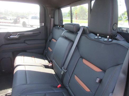 New 2026 GMC Sierra 1500 AT4 w/ AT4 Premium Package AWD/4WD image 16