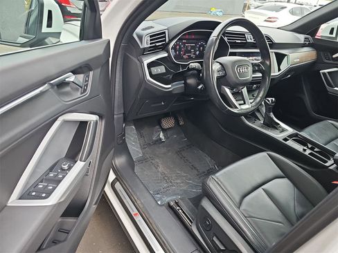 Used 2021 Audi Q3 2.0T Premium Plus w/ Premium Plus Package image 10