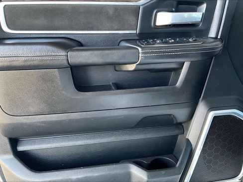 Used 2020 RAM 2500 Laramie AWD/4WD image 18