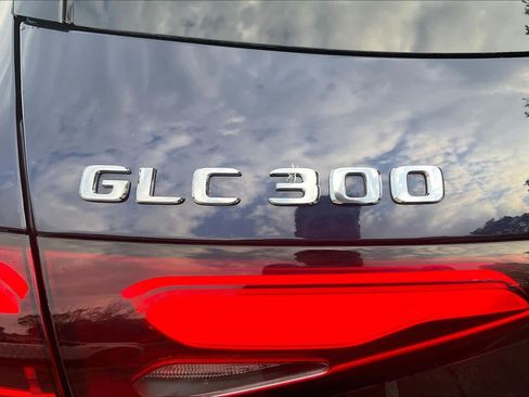 Used 2023 Mercedes-Benz GLC 300 4MATIC image 9