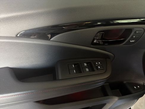 Used 2025 Honda Passport Black Edition image 12
