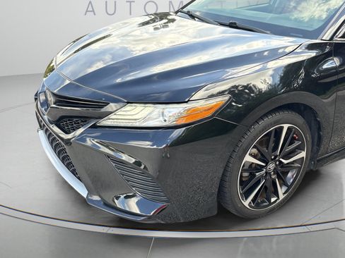 Used 2019 Toyota Camry XSE w/ Accessory Appearance Package FWD image 9