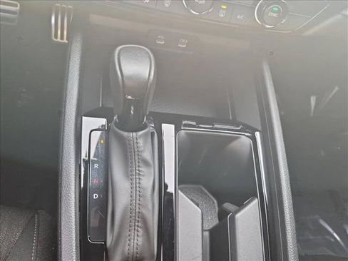 Used 2024 Honda Accord Sport image 12