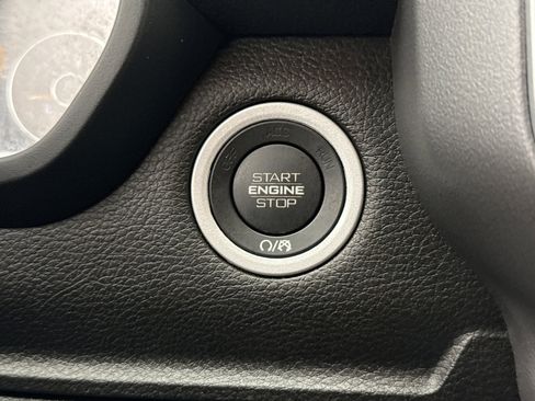 Used 2022 RAM 1500 Big Horn AWD/4WD image 21