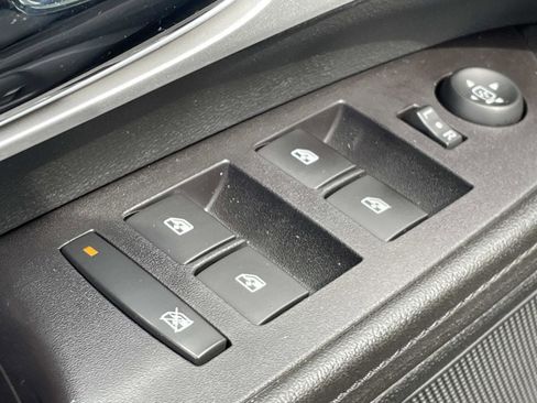 Used 2017 Chevrolet Equinox LS image 17