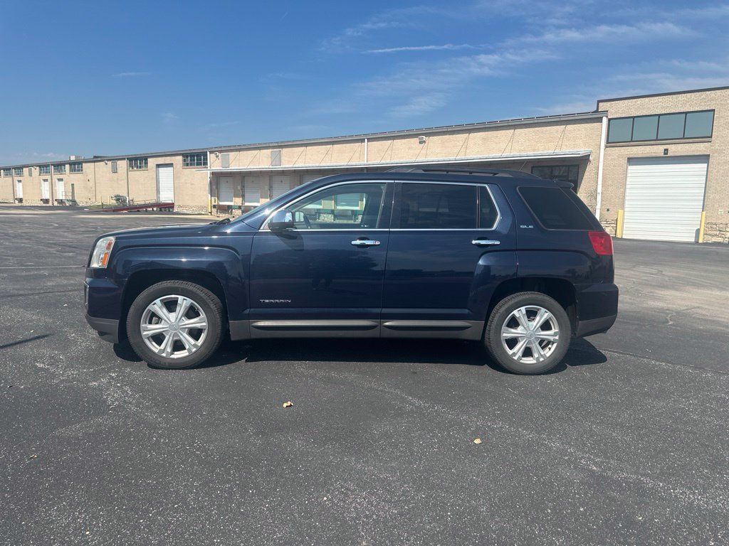 Used 2017 GMC Terrain SLE w/ Chrome Edition AWD/4WD image 2