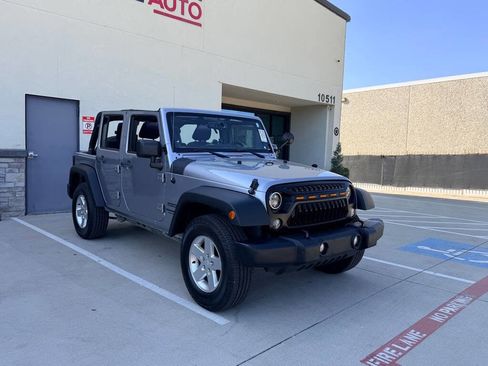 Used 2014 Jeep Wrangler Unlimited Sport w/ Quick Order Package 24S AWD/4WD image 17