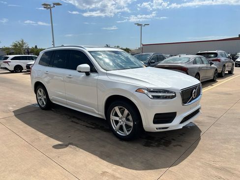 Used 2020 Volvo XC90 T6 Momentum AWD/4WD image 5